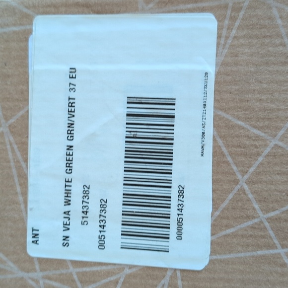 Veja sneakers White and metallic green size us 6 Euro 37 only worn 3x - Picture 4 of 7